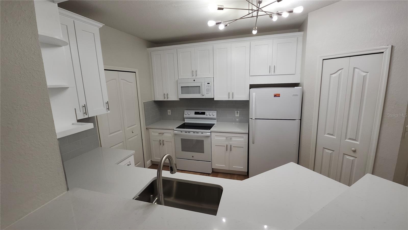 Image 7 of 19 For 5813 Legacy Crescent Place 203