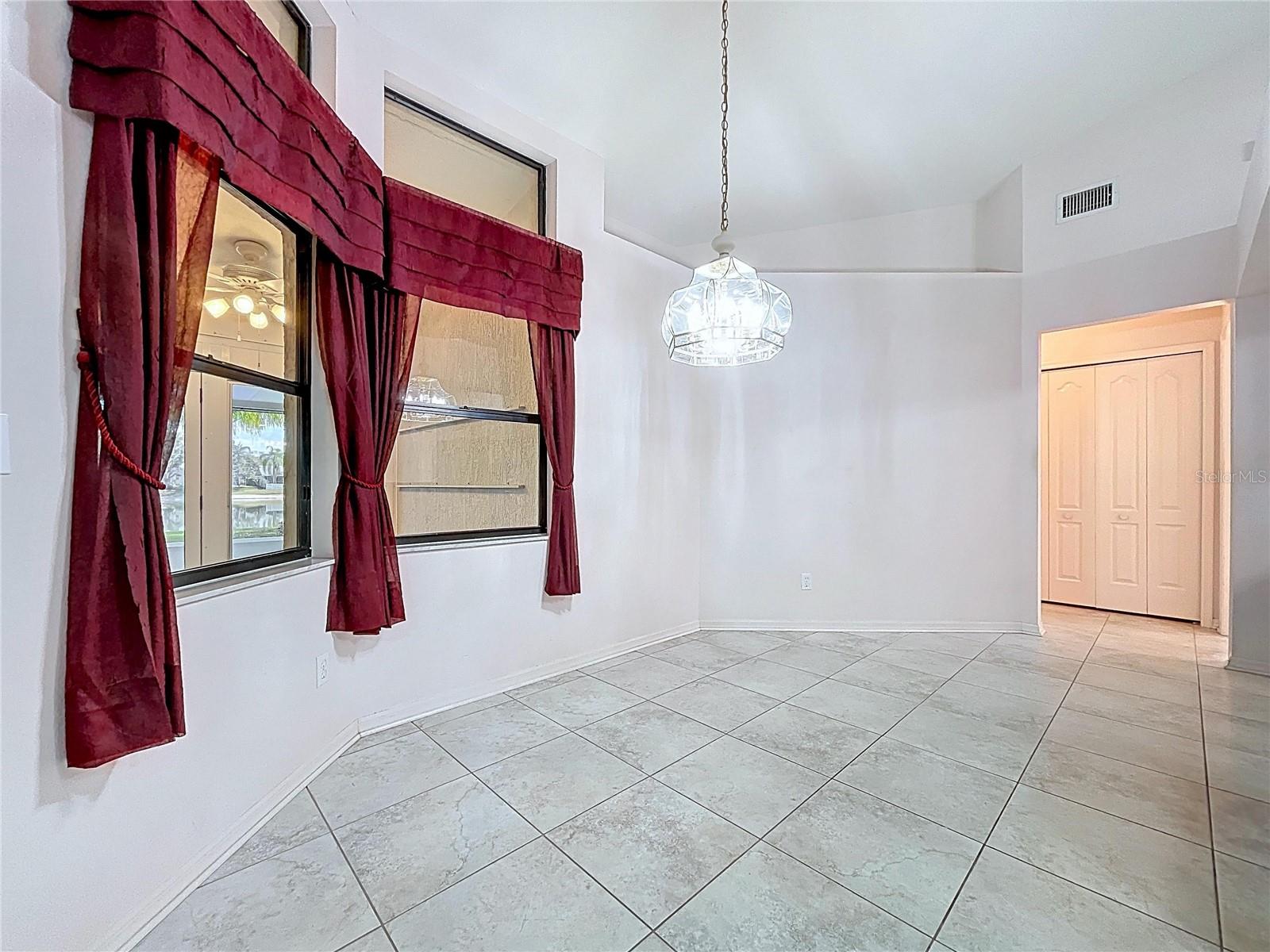 Image 15 of 42 For 1210 Willow Bend Way