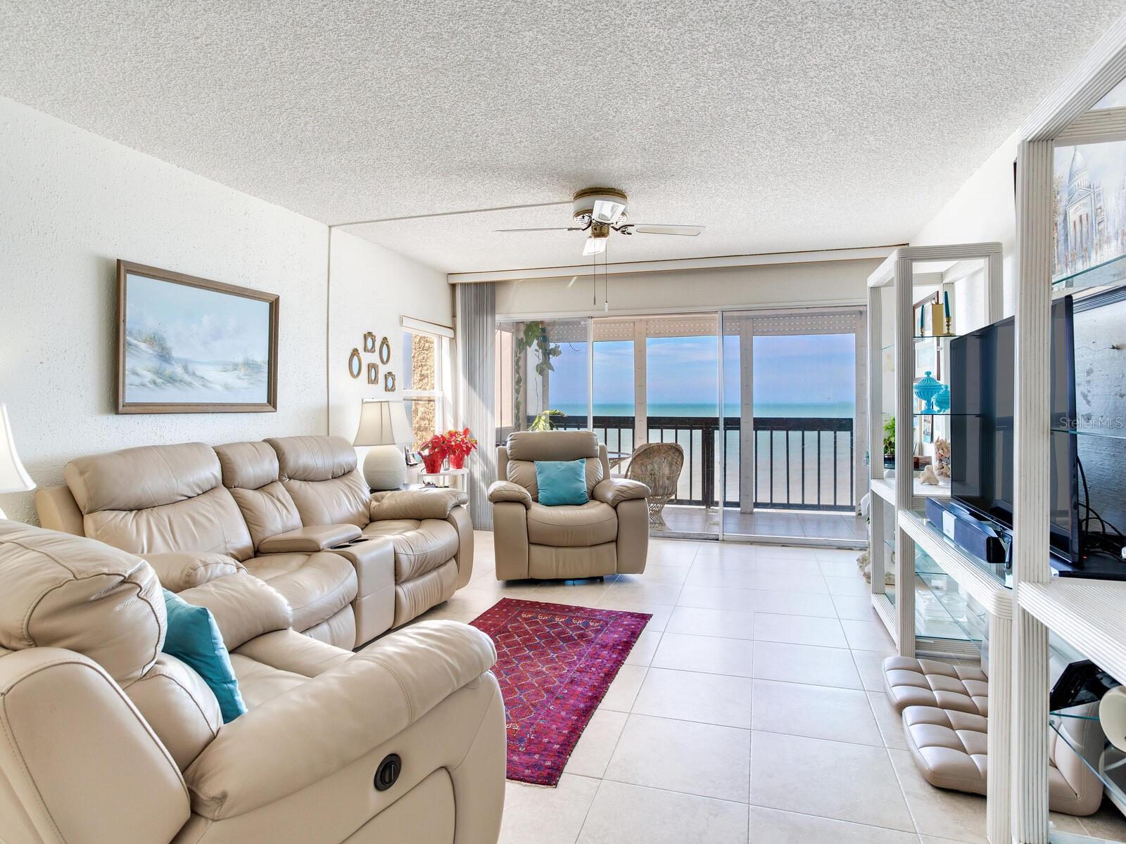 Image 13 of 69 For 19450 Gulf Boulevard 701