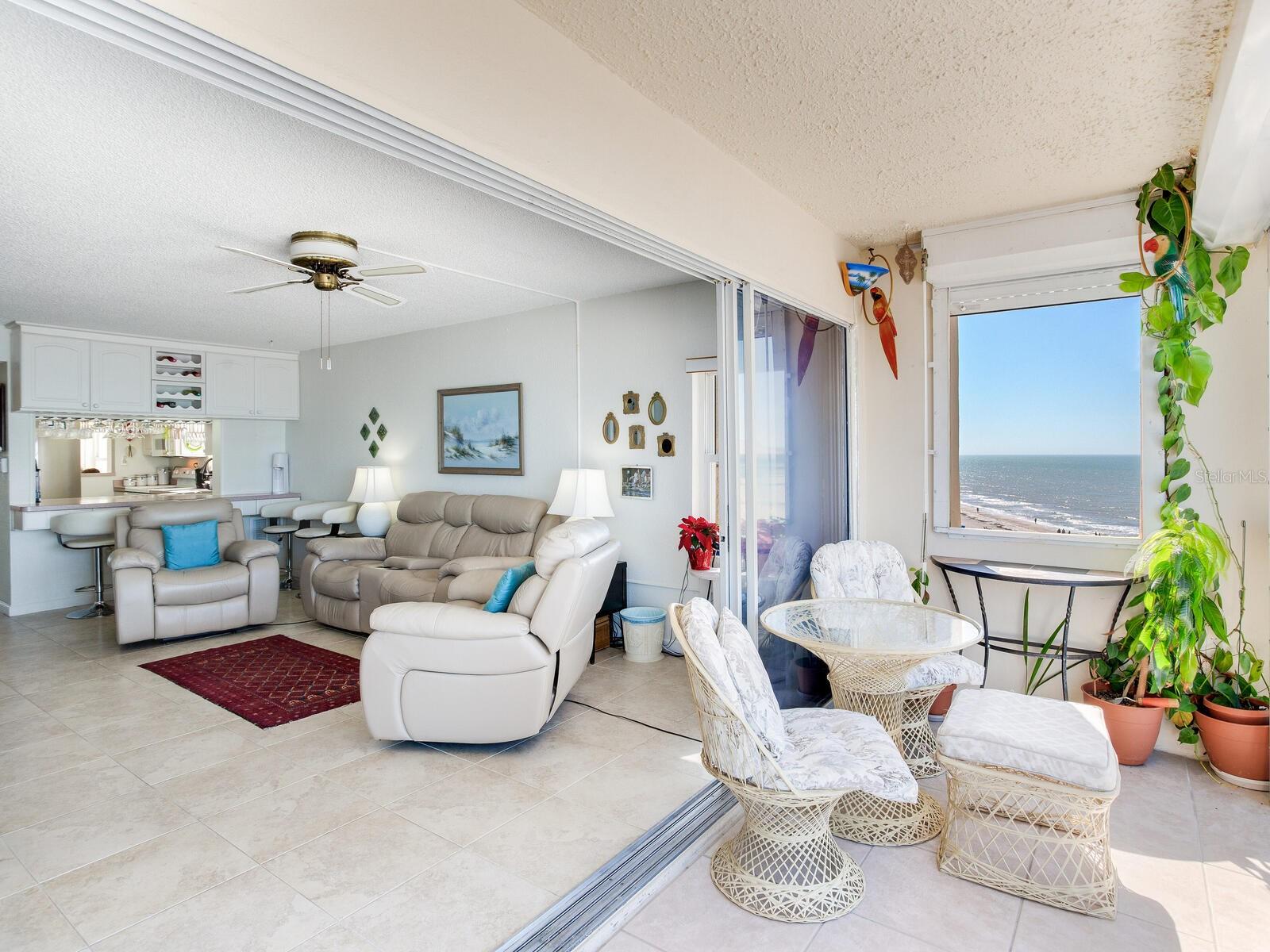 Image 24 of 69 For 19450 Gulf Boulevard 701