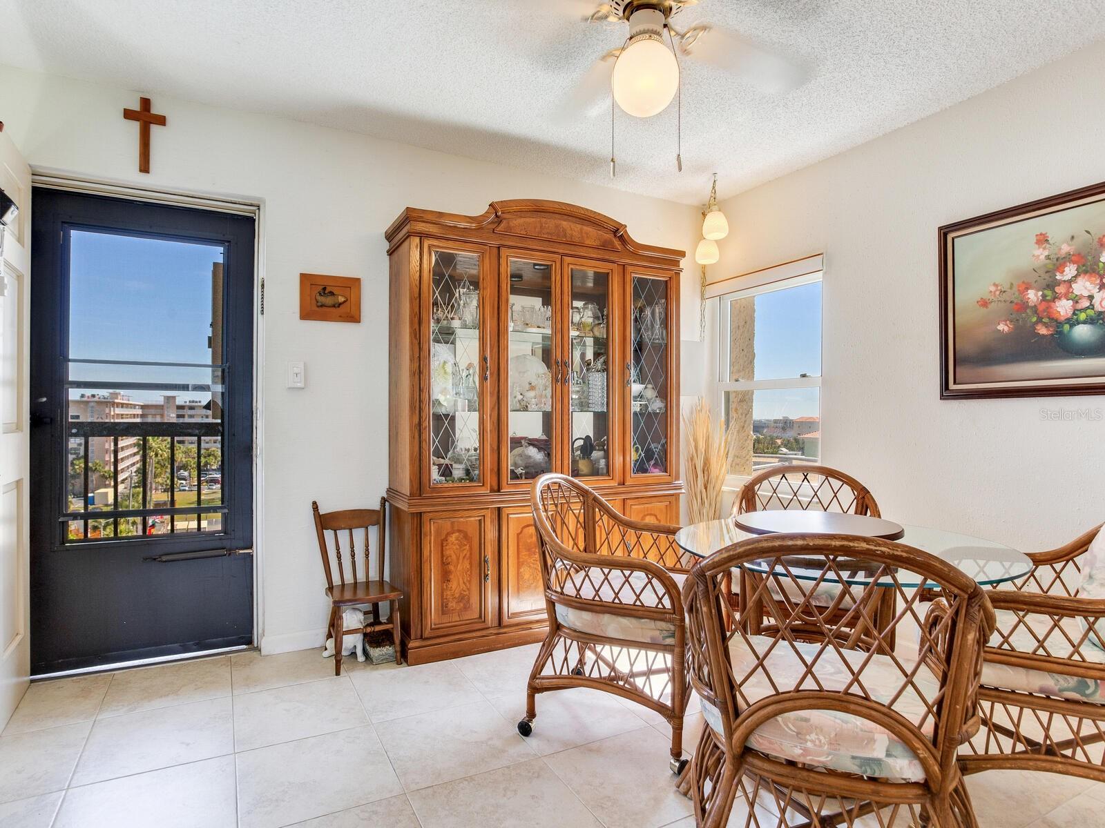 Image 43 of 69 For 19450 Gulf Boulevard 701