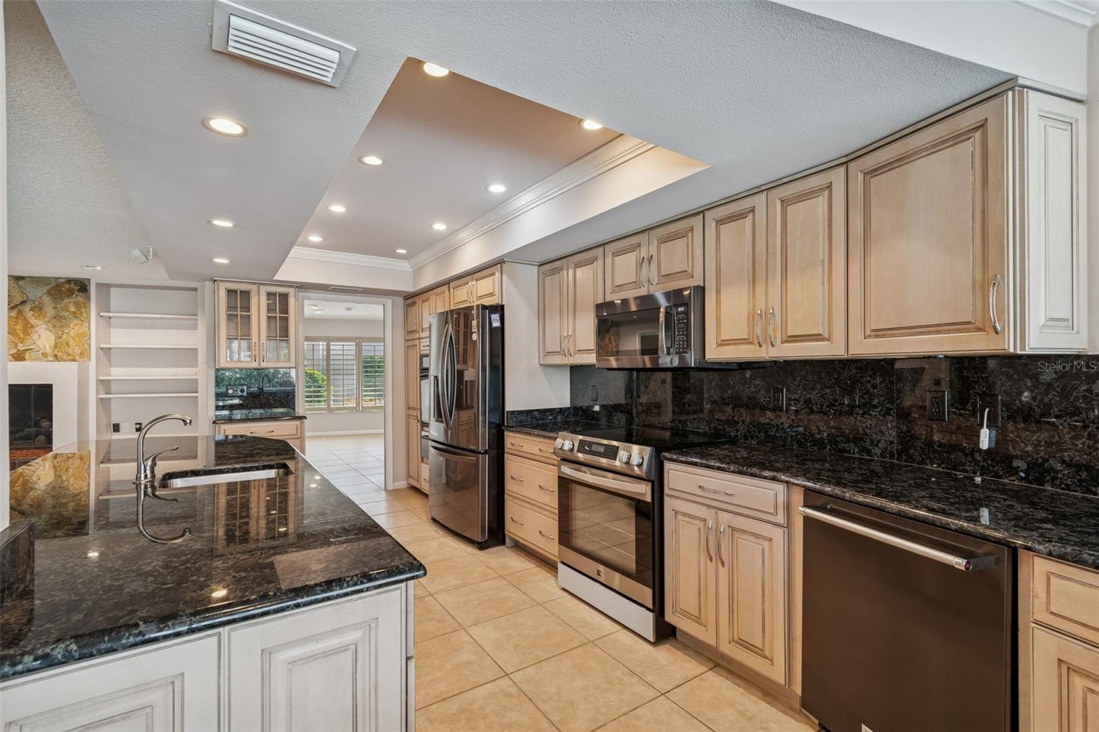 Image 10 of 78 For 4304 Saltwater Boulevard A