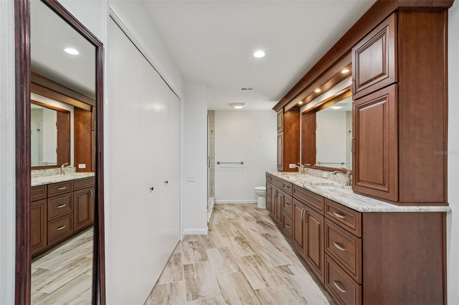 Image 59 of 78 For 4304 Saltwater Boulevard A