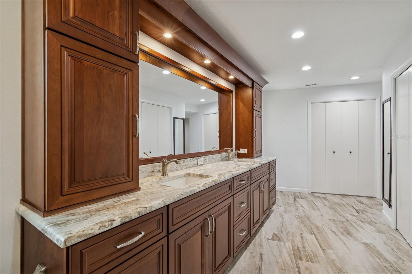 Image 62 of 78 For 4304 Saltwater Boulevard A