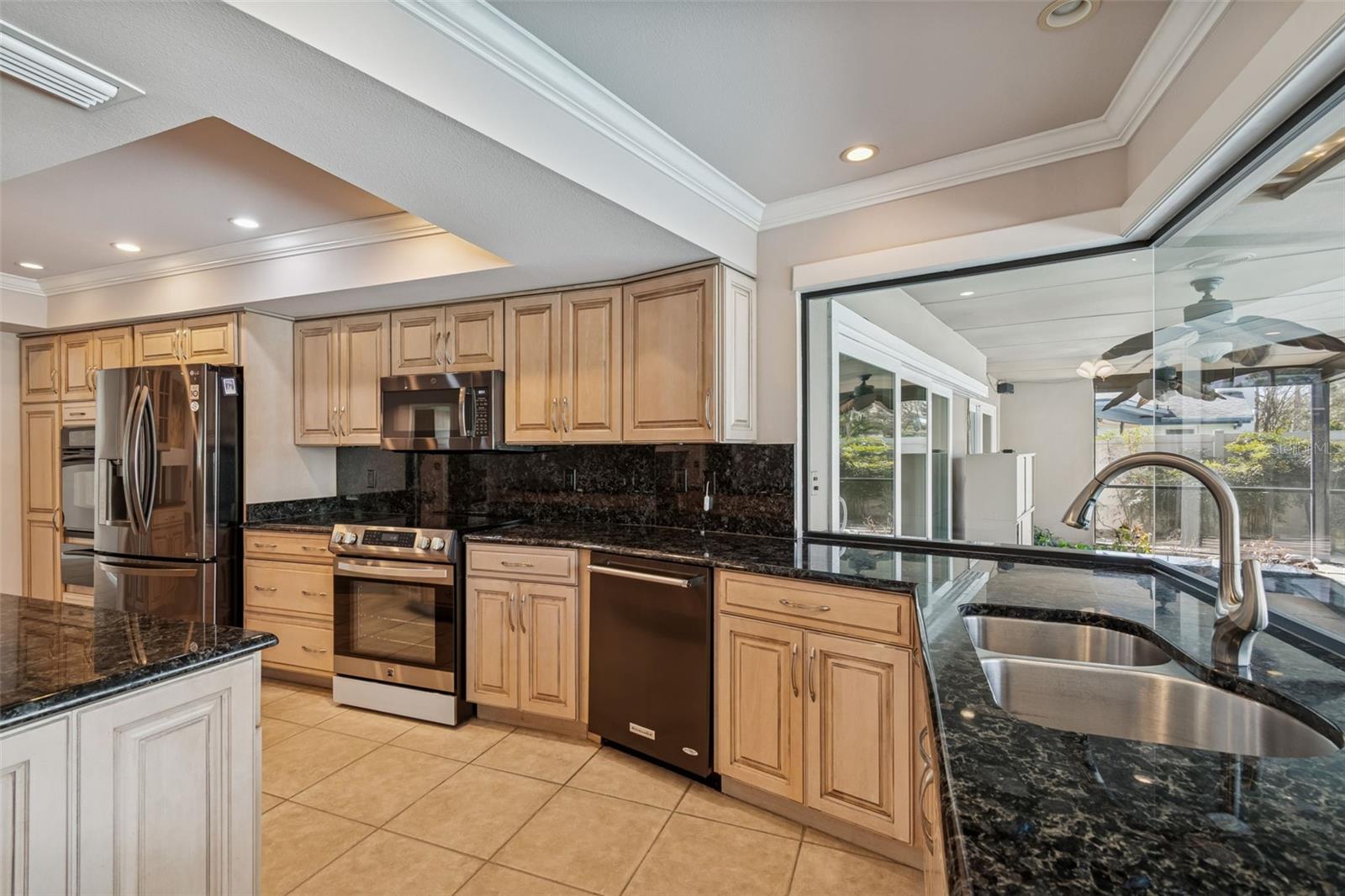 Image 9 of 78 For 4304 Saltwater Boulevard A