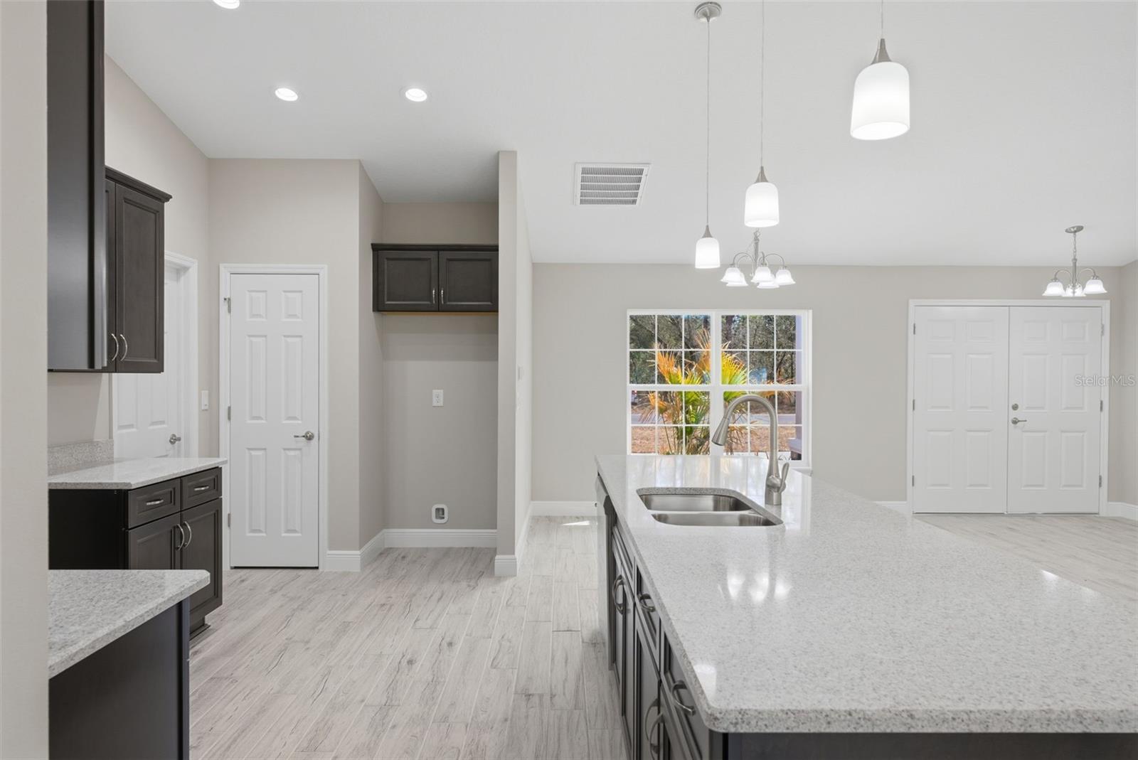 Image 20 of 63 For 3115 Fairbank Drive