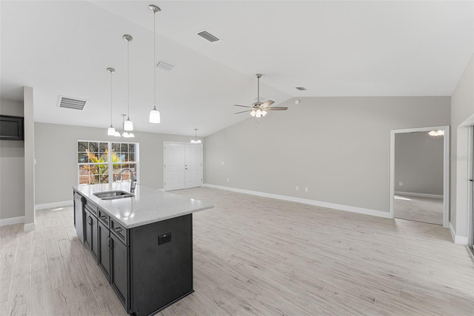 Image 21 of 63 For 3115 Fairbank Drive