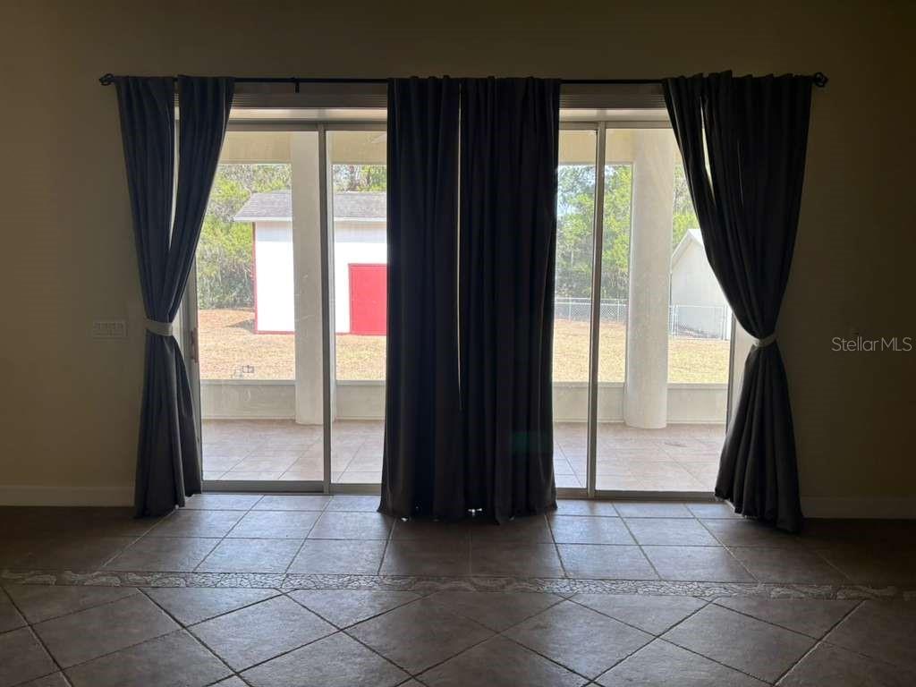 Image 12 of 75 For 3049 Laurel Street