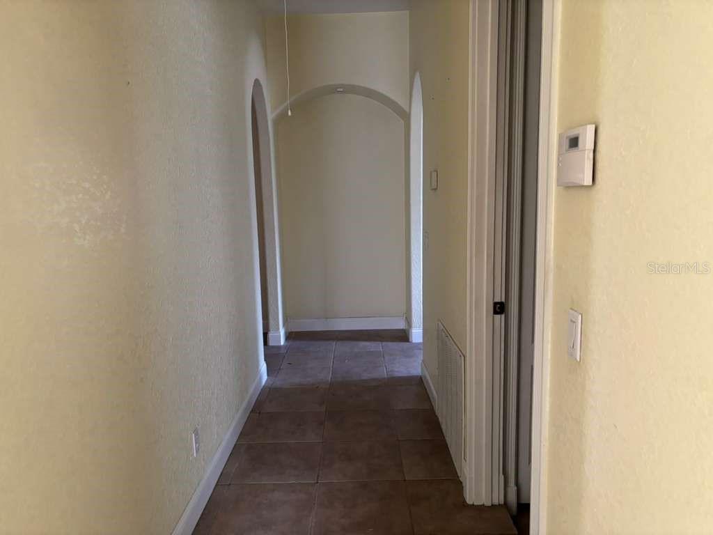 Image 16 of 75 For 3049 Laurel Street