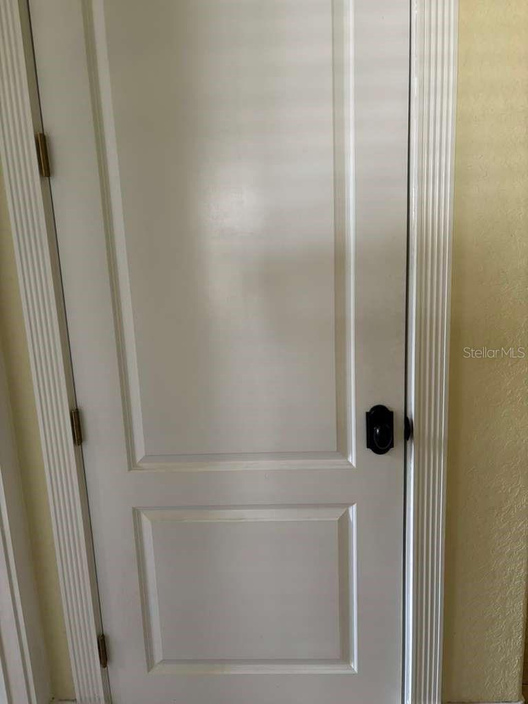 Image 18 of 75 For 3049 Laurel Street