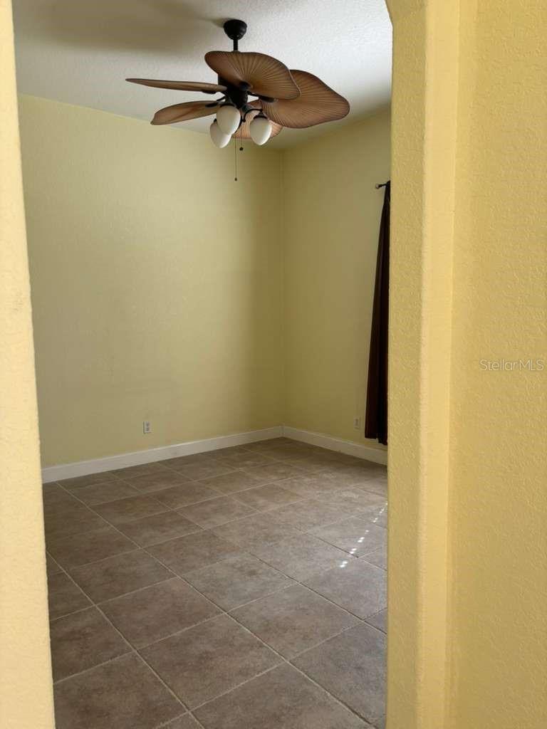 Image 23 of 75 For 3049 Laurel Street