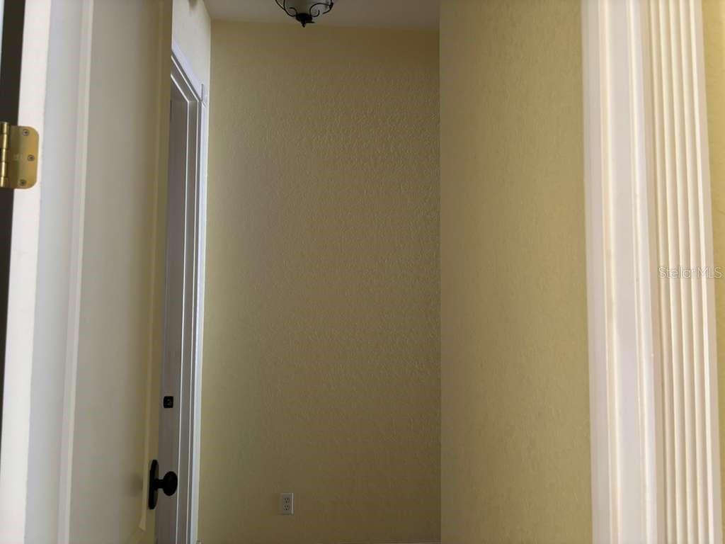 Image 27 of 75 For 3049 Laurel Street