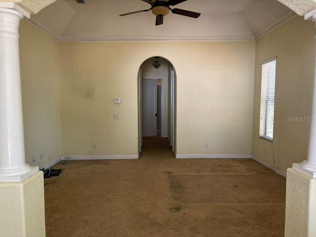 Image 29 of 75 For 3049 Laurel Street