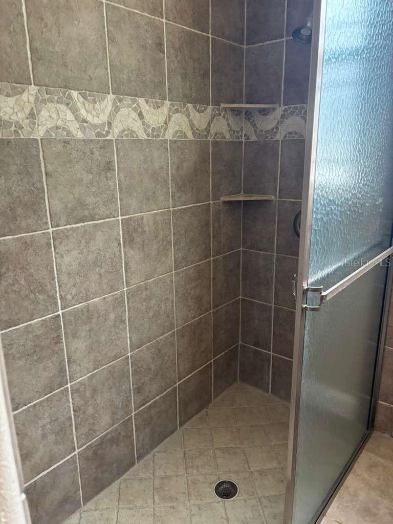 Image 42 of 75 For 3049 Laurel Street