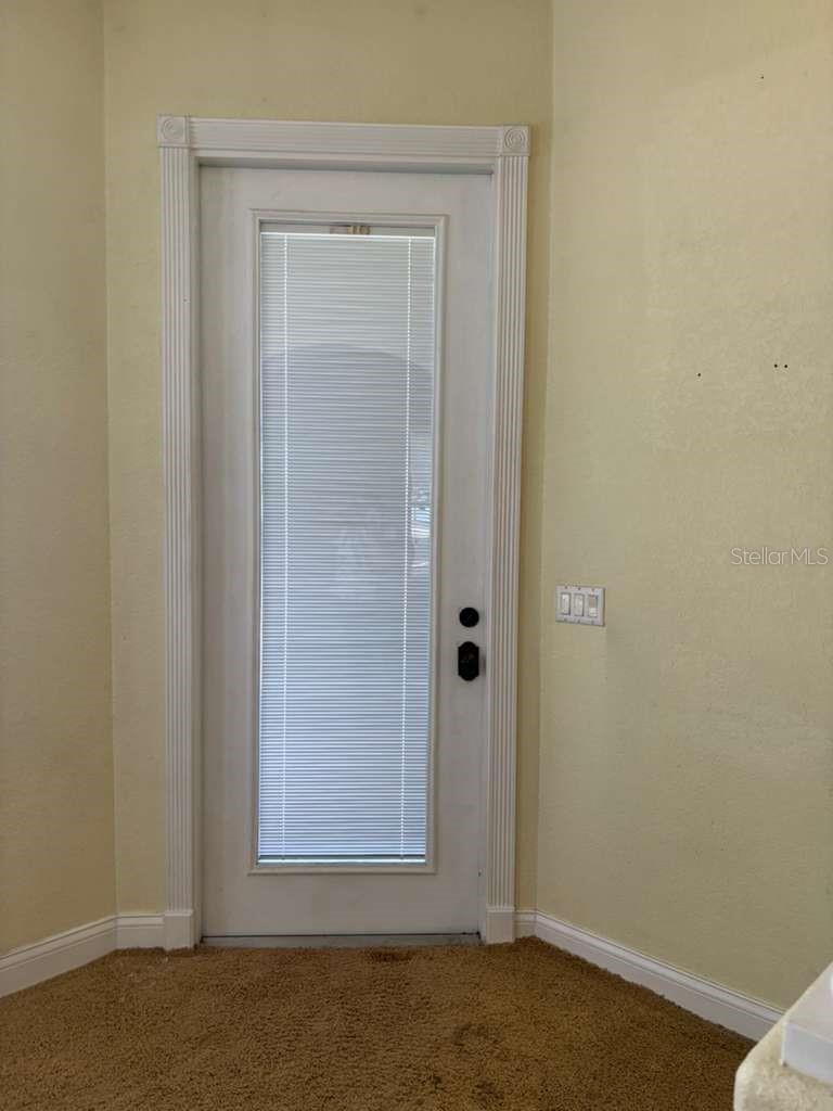 Image 46 of 75 For 3049 Laurel Street