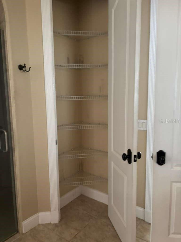 Image 49 of 75 For 3049 Laurel Street