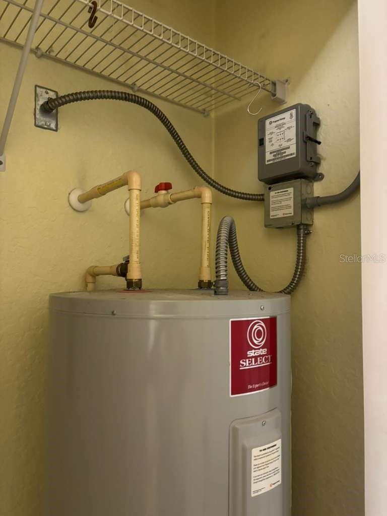 Image 57 of 75 For 3049 Laurel Street