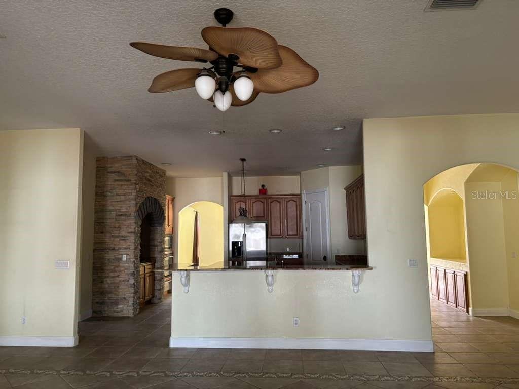 Image 8 of 75 For 3049 Laurel Street