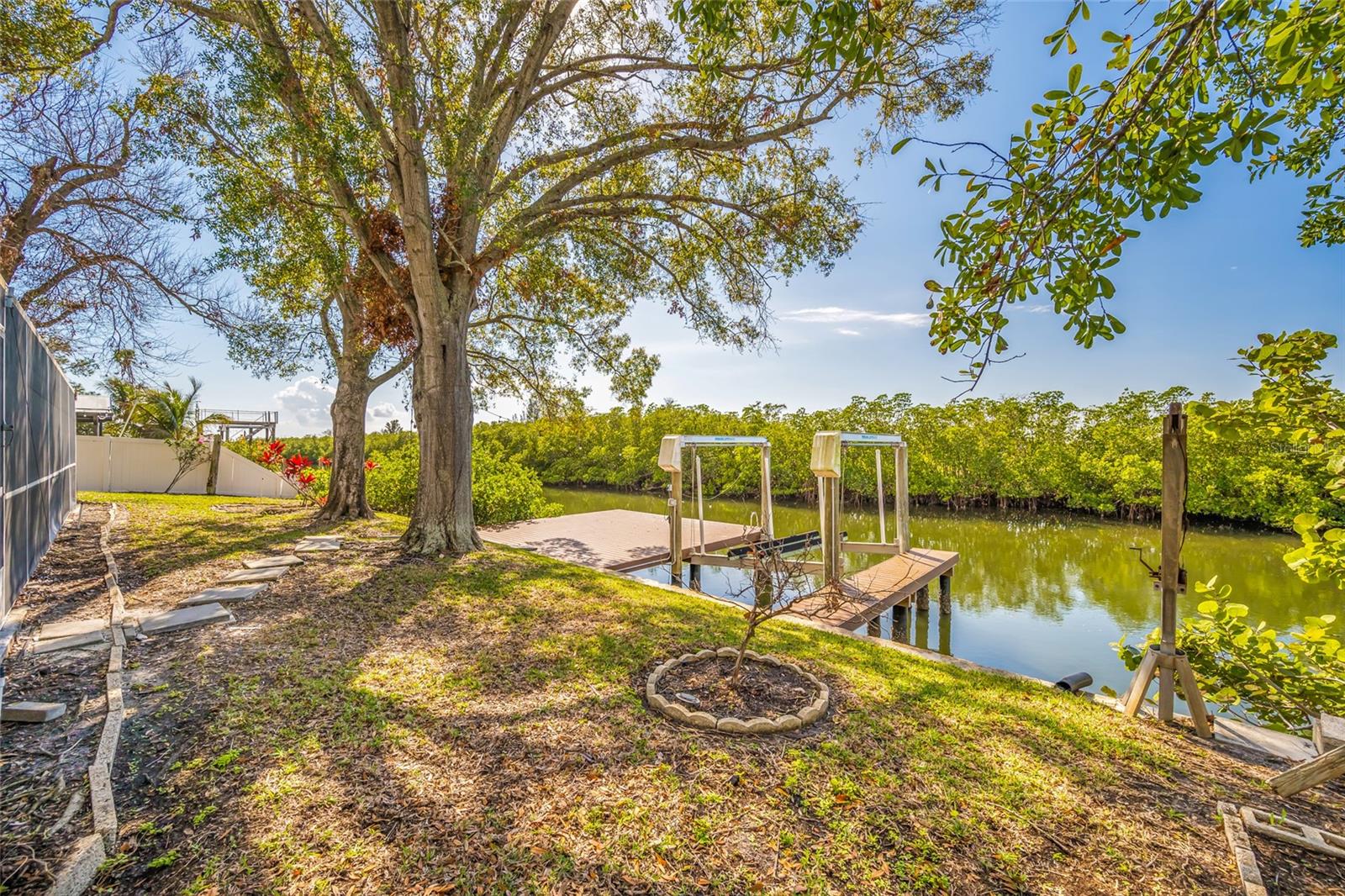 Image 47 of 56 For 4622 Bay Crest Drive