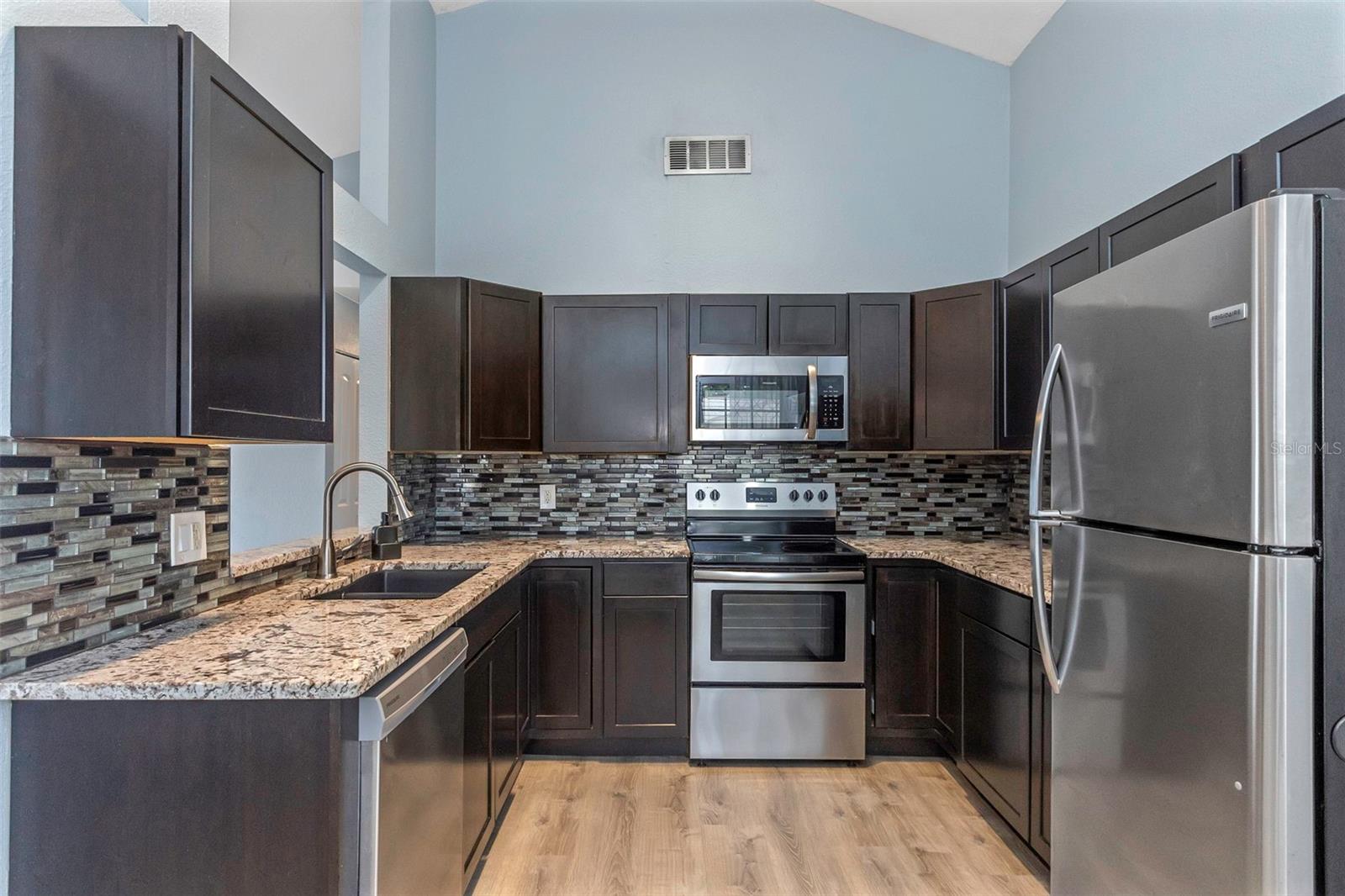 Image 9 of 23 For 2761 Cactus Hill Place