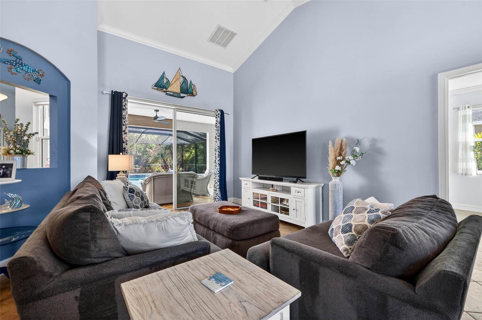 Image 13 of 58 For 5405 Coral Shell Way