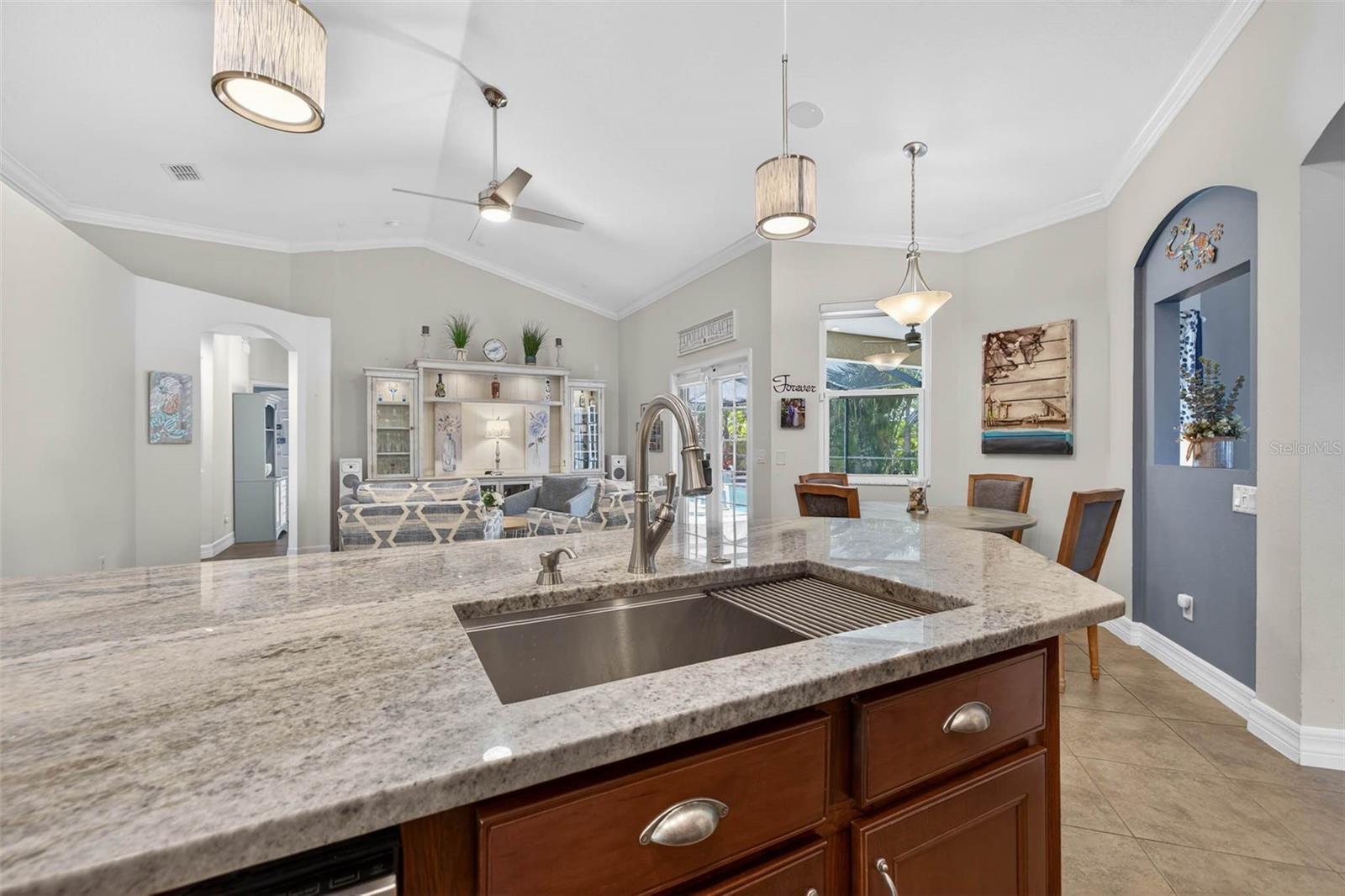 Image 23 of 58 For 5405 Coral Shell Way