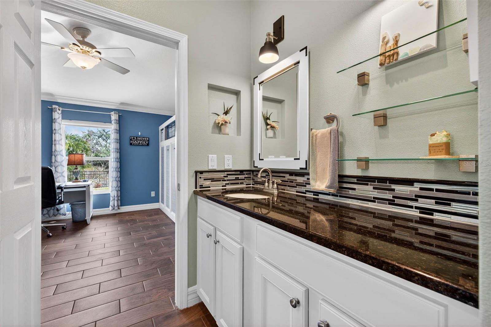 Image 33 of 58 For 5405 Coral Shell Way