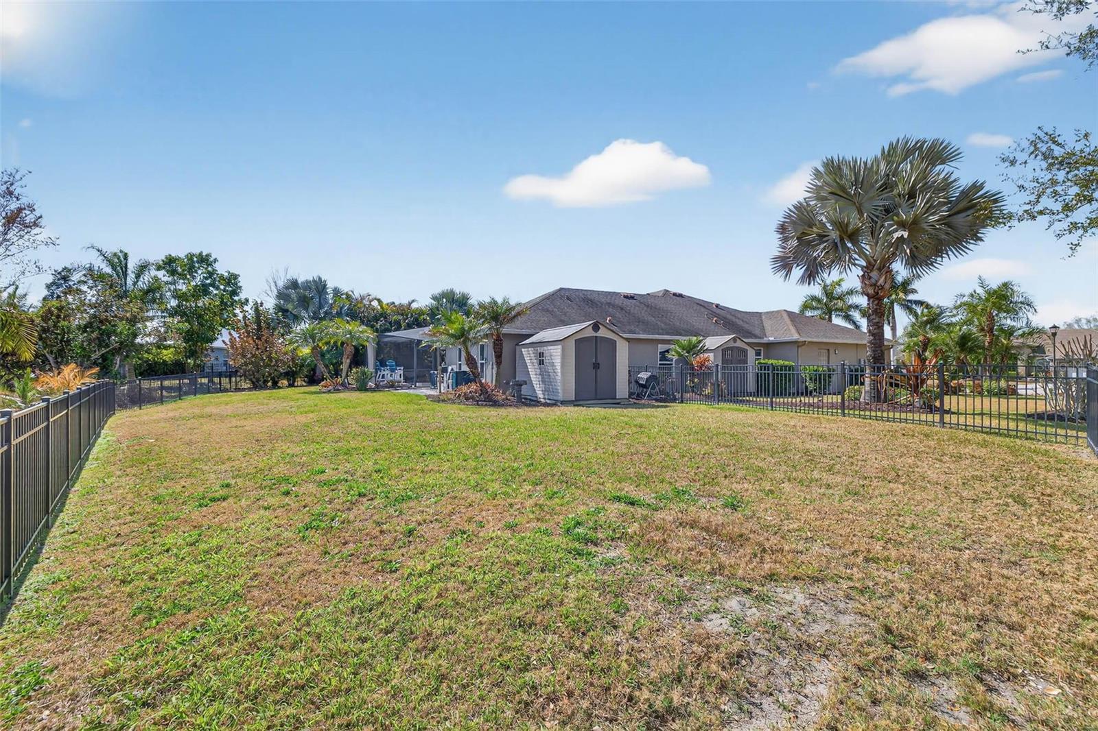 Image 5 of 58 For 5405 Coral Shell Way