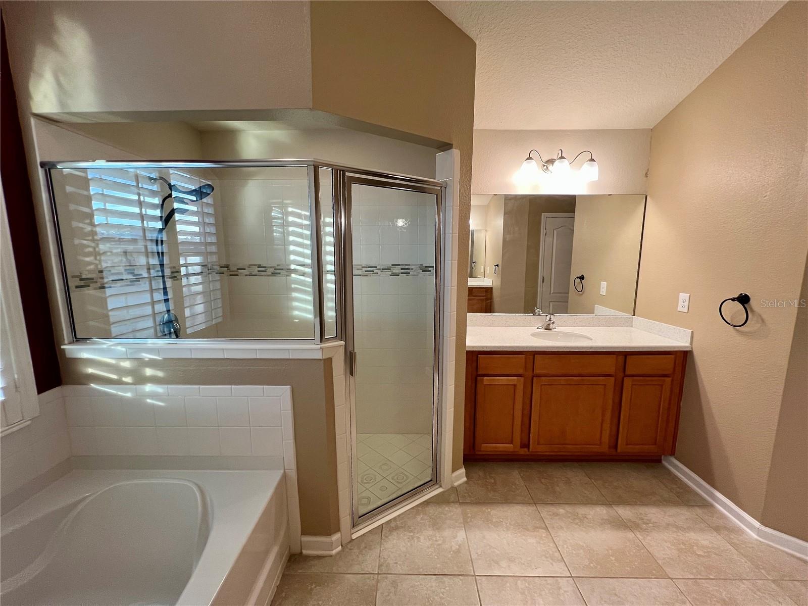 Image 22 of 46 For 353 Crescent Key Drive