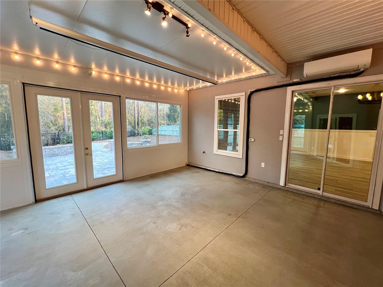 Image 41 of 46 For 353 Crescent Key Drive