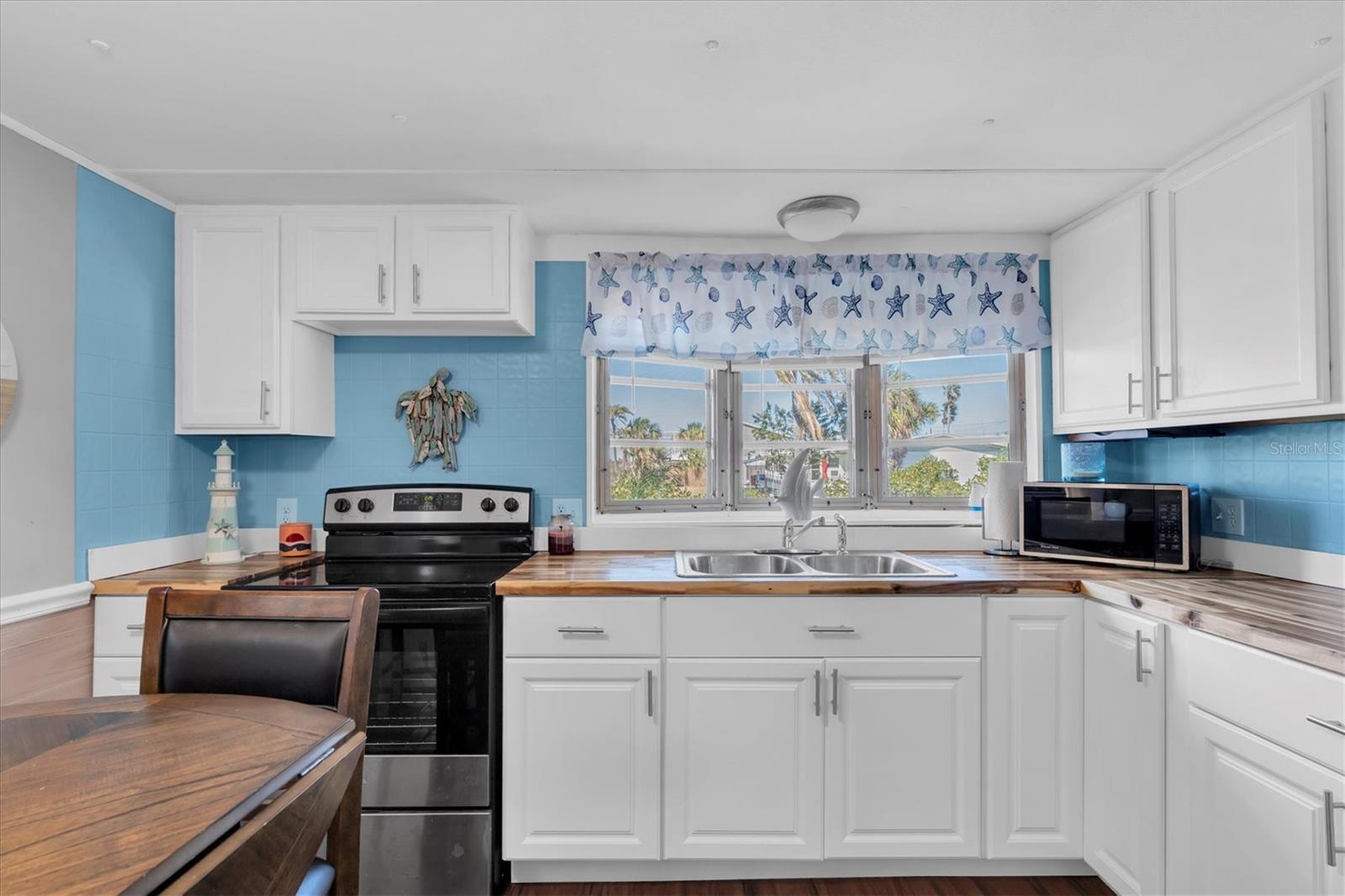 Image 17 of 87 For 6627 Tower Drive