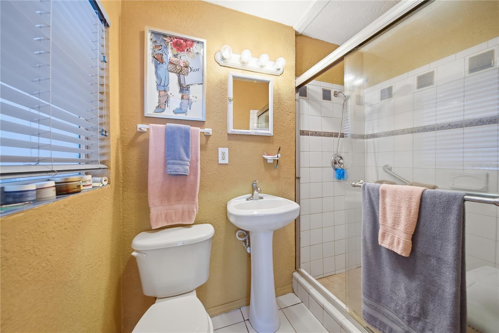 Listing photo id 18 for 718 Bay Vista Boulevard S