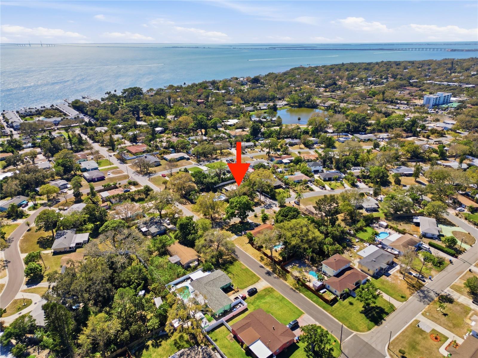 Listing photo id 30 for 718 Bay Vista Boulevard S