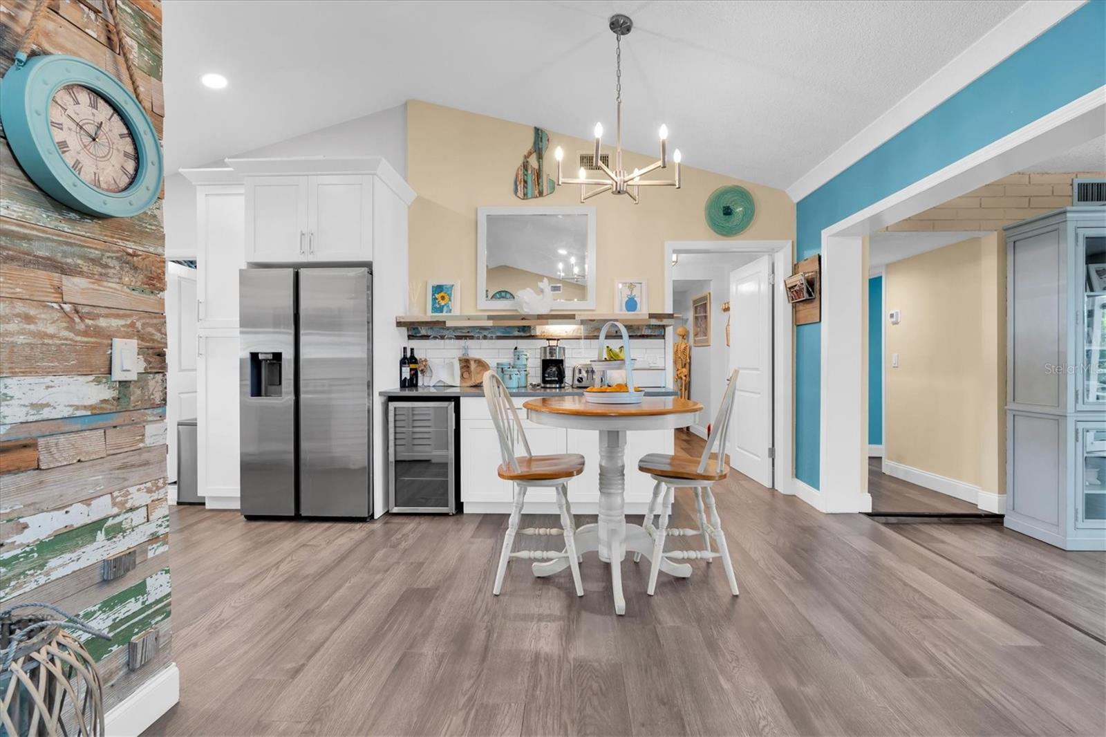 Image 11 of 42 For 2534 Mineola Drive S