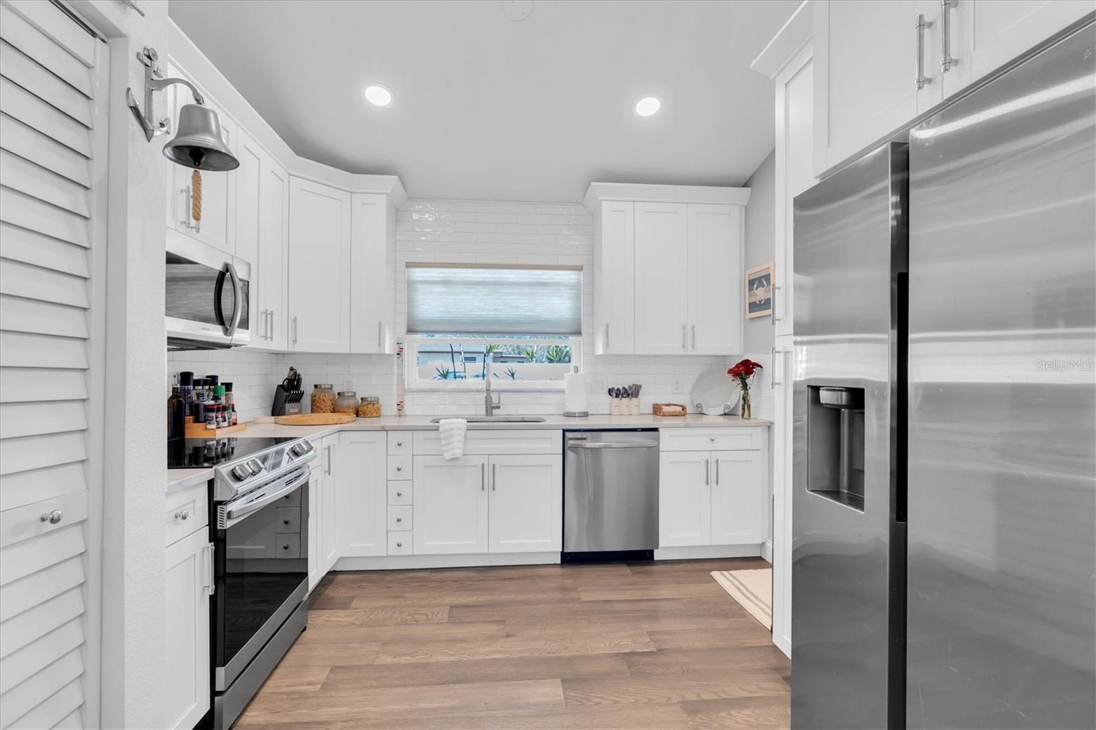 Image 14 of 42 For 2534 Mineola Drive S