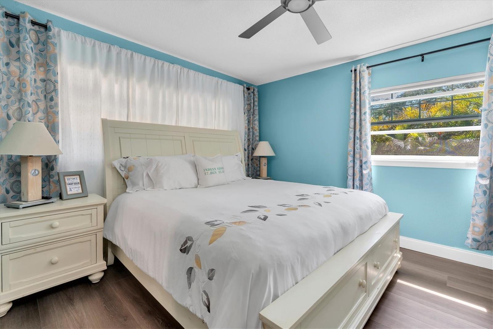 Image 17 of 42 For 2534 Mineola Drive S