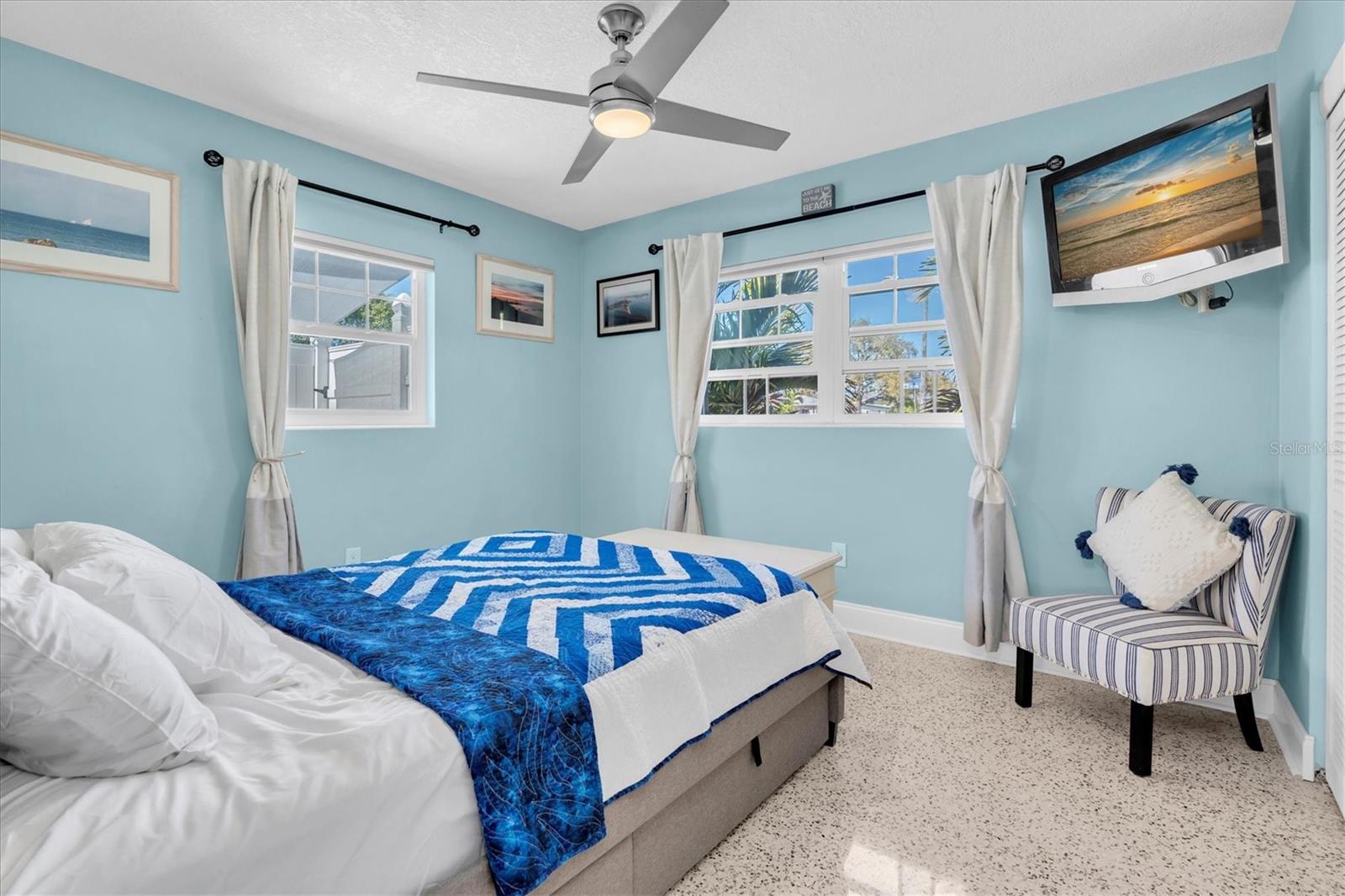 Image 22 of 42 For 2534 Mineola Drive S