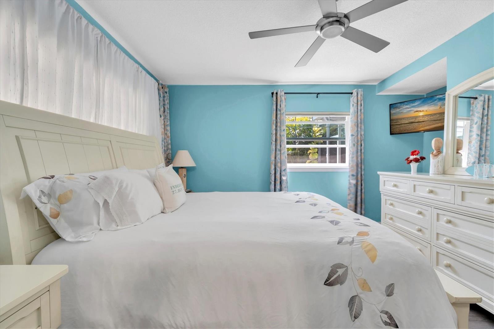 Image 25 of 42 For 2534 Mineola Drive S