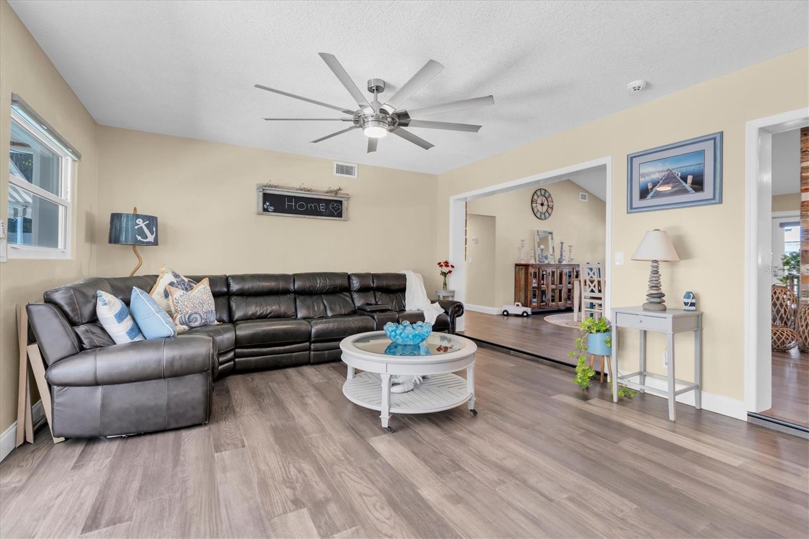 Image 9 of 42 For 2534 Mineola Drive S