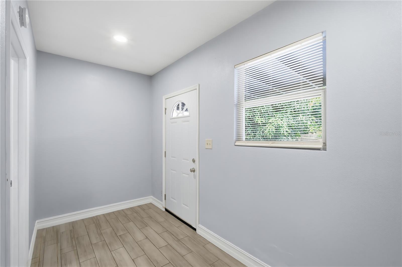 Image 4 of 14 For 1411 24th Avenue B