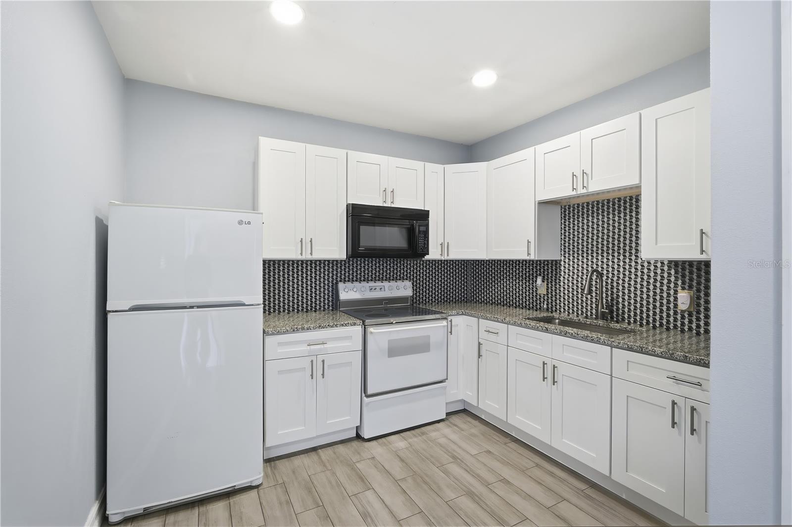 Image 5 of 14 For 1411 24th Avenue B