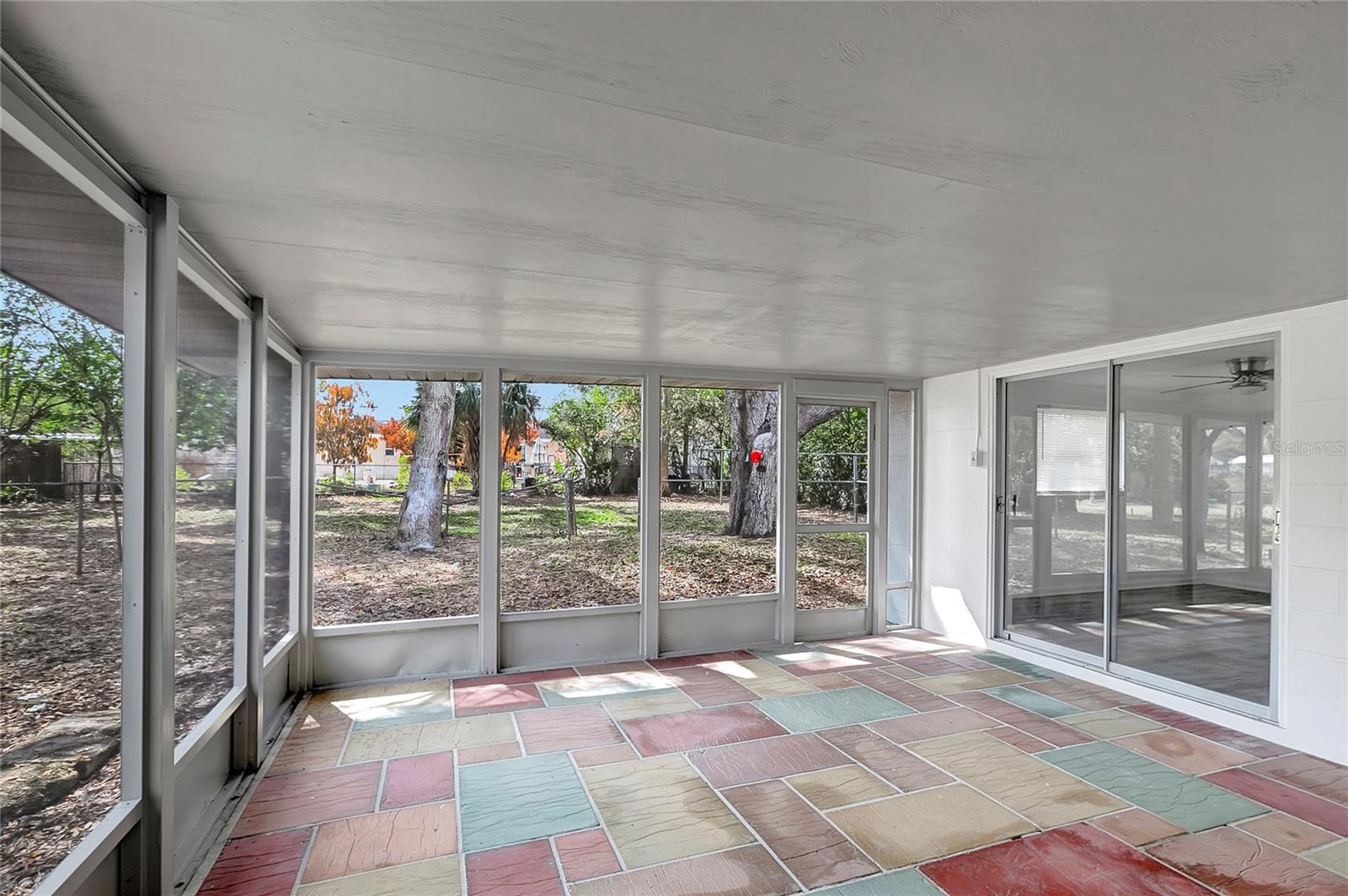 Image 25 of 33 For 534 Carole Street