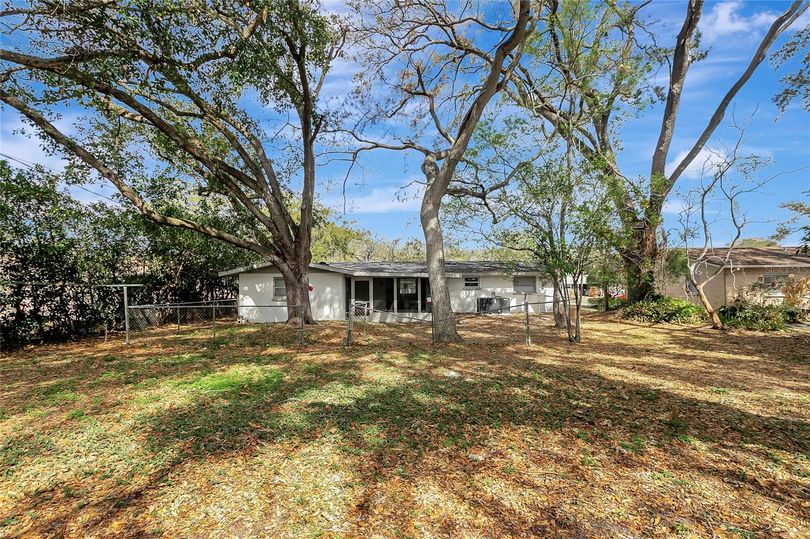 Image 29 of 33 For 534 Carole Street