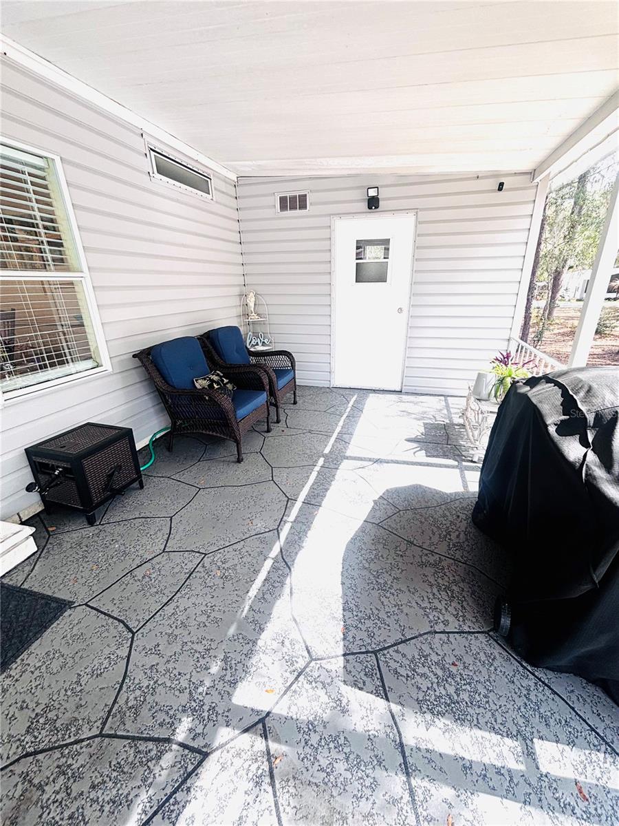 Image 4 of 30 For 7096 Spanish Moss Lane