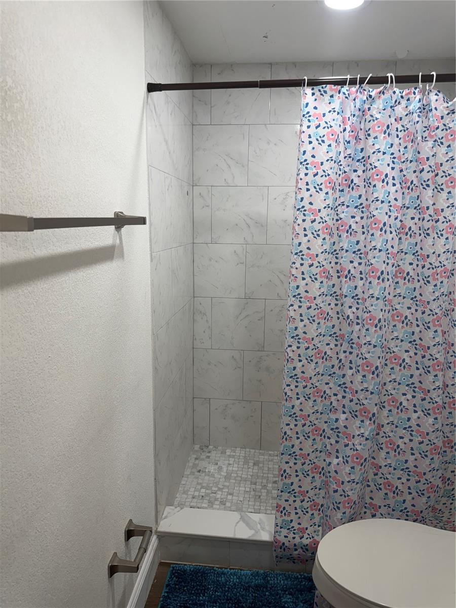 Image 6 of 9 For 6832 Narra Street