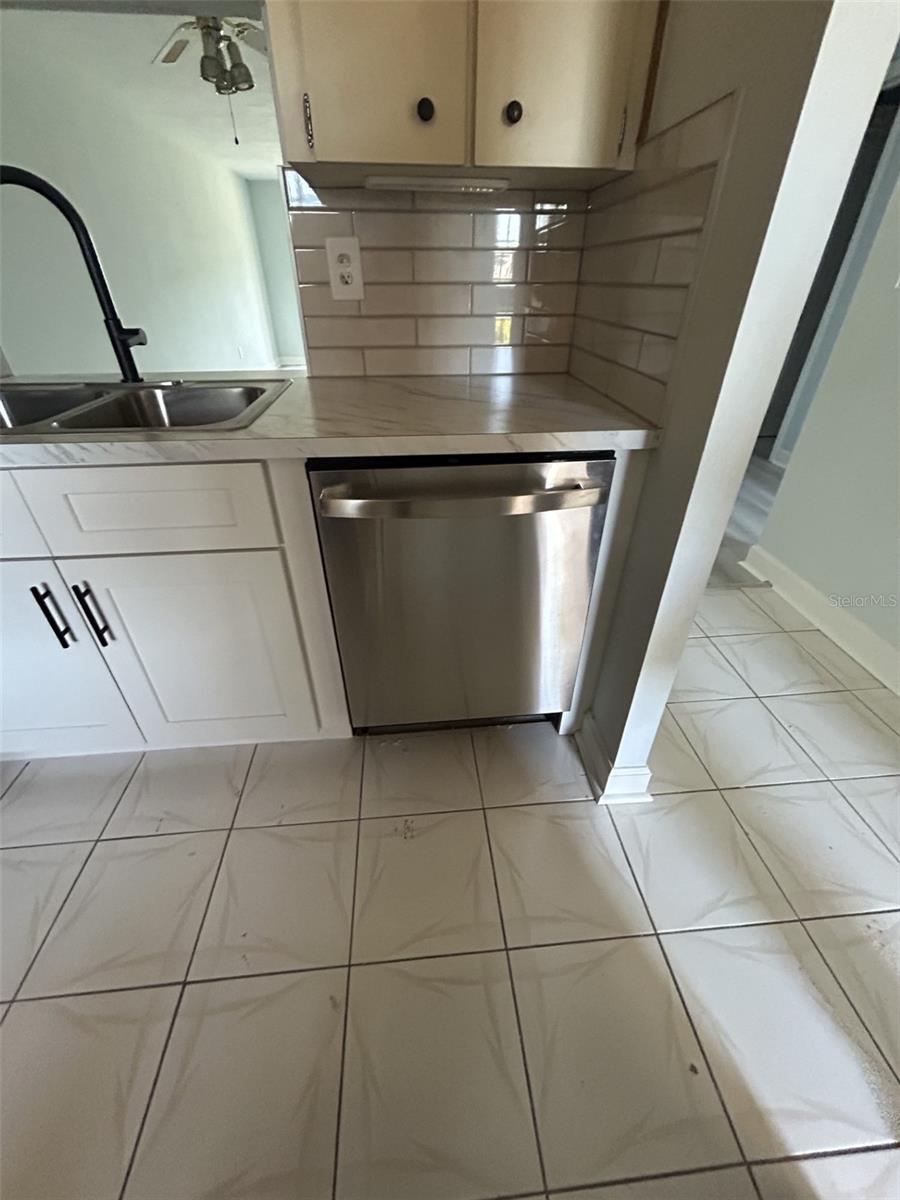 Image 11 of 27 For 4348 Rustic Drive C