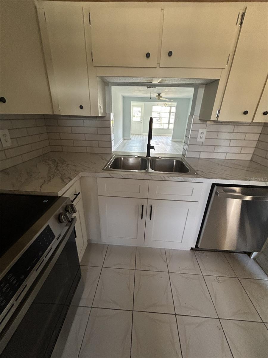 Image 12 of 27 For 4348 Rustic Drive C