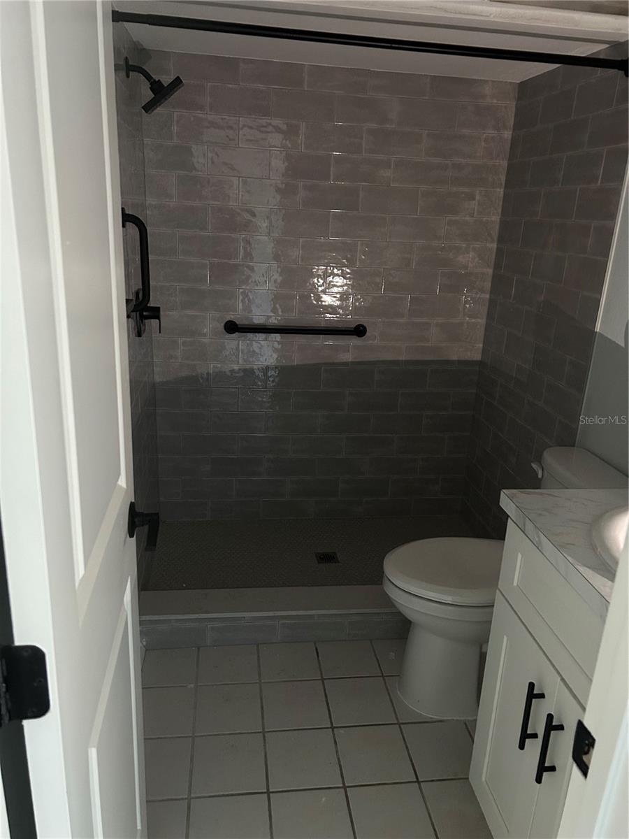 Image 16 of 27 For 4348 Rustic Drive C