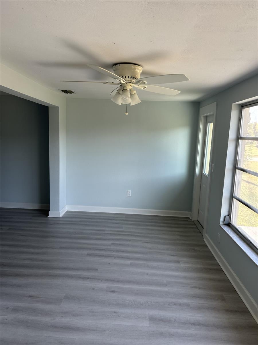 Image 5 of 27 For 4348 Rustic Drive C