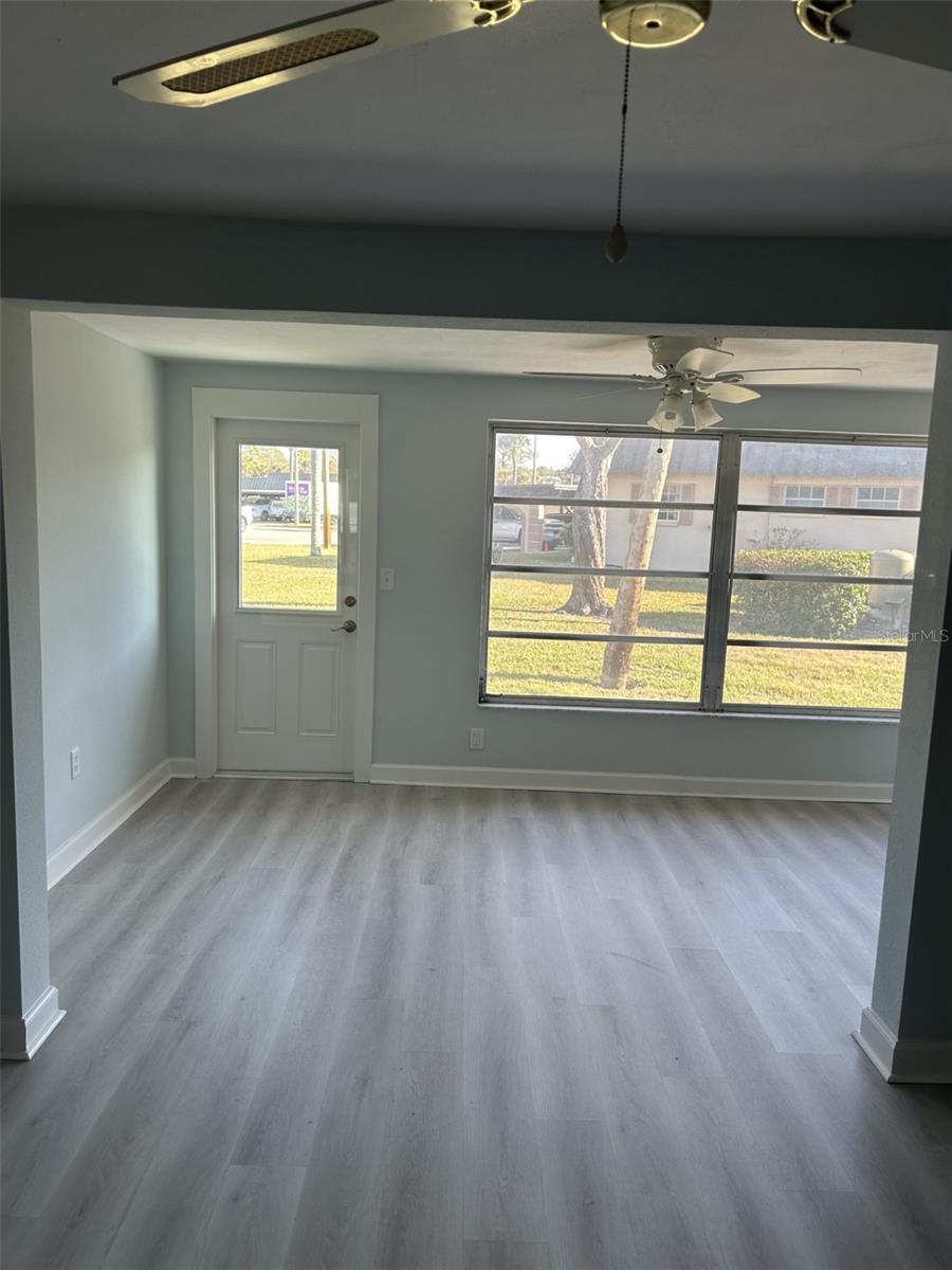 Image 6 of 27 For 4348 Rustic Drive C